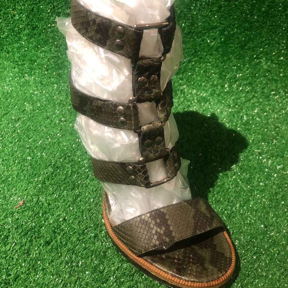Gucci gladiator sandal size 39.5 in snakeskin green - Picture 6 of 9